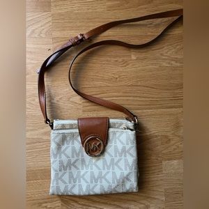 Michael Kors crossbody bag small